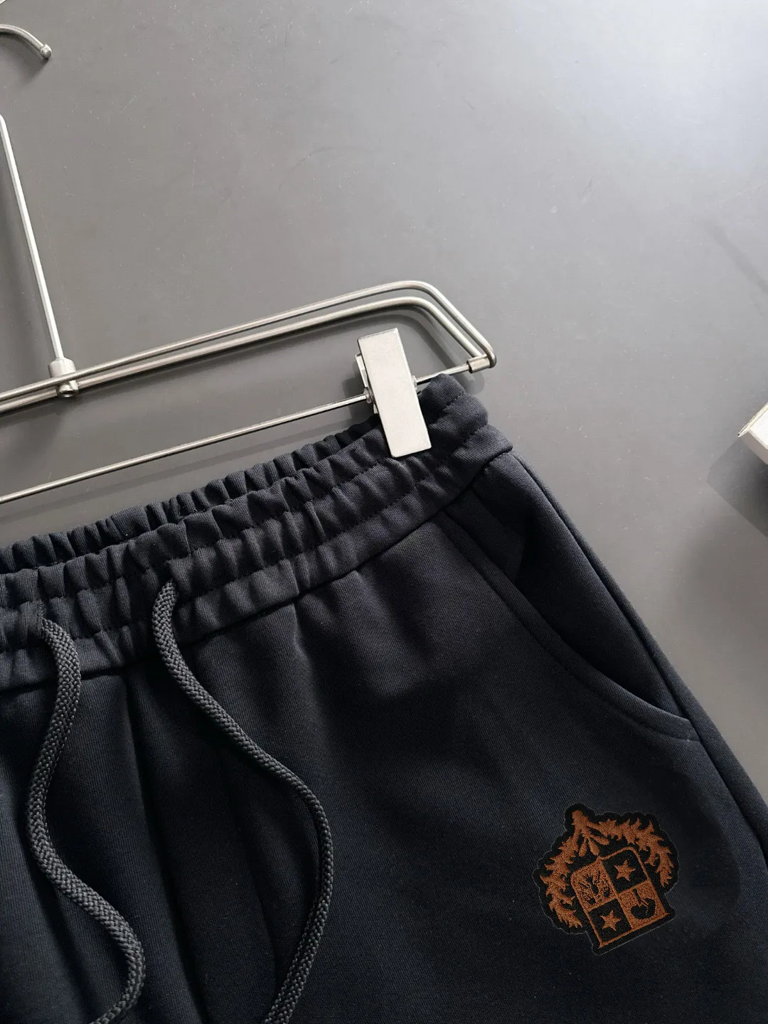 , LP（ ， ） Logo Black White （ ） ：Black Gray Light Gray Dark Gray Size M-4xl